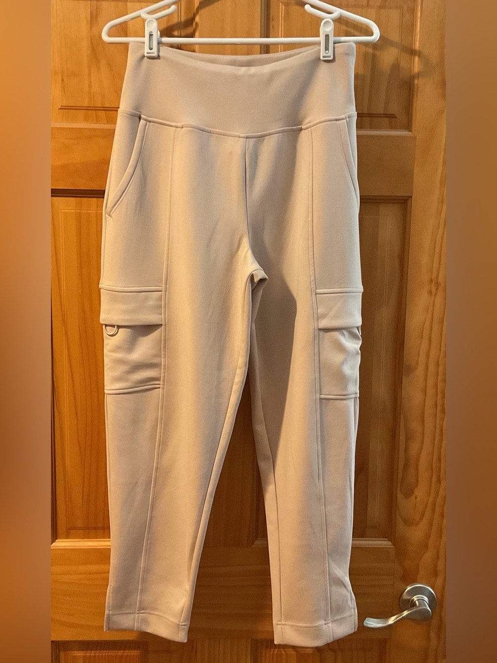 SAGE Collective Brand Cream Color Cargo Knit Pants. Size Small